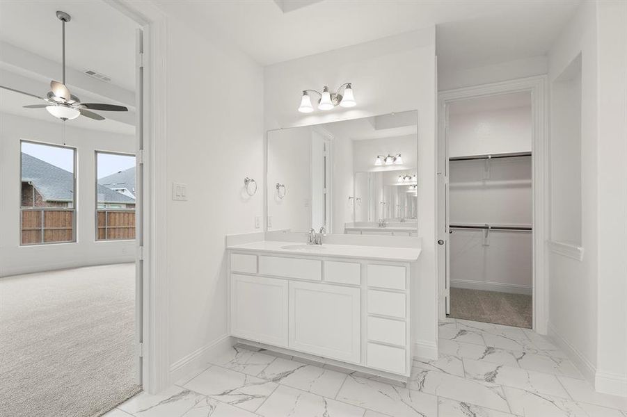 21. 617 Wexford - Closet