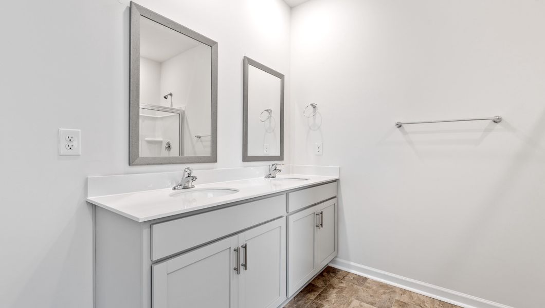 Furnished interior view inside a new home in Chestnut Ridge, Greenville (Image 11).