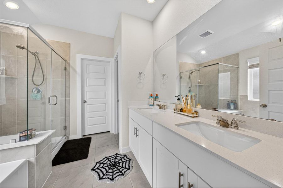 Furnished interior view inside a new home in Wall Street Village, Richmond (Image 36).
