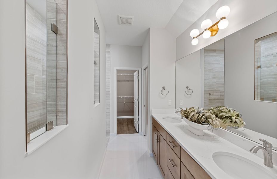 Furnished interior view inside a new home in Harbor Isle, Vero Beach (Image 14).