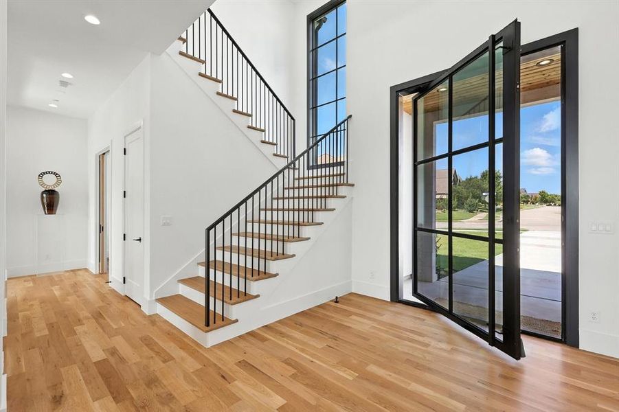 Spacious, unfurnished interior of a new home in , Colleyville (Image 20).