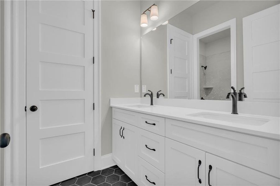 Furnished interior view inside a new home in , Gainesville (Image 15).