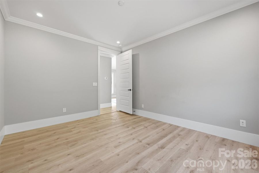 Spacious, unfurnished interior of a new home in , Taylorsville (Image 27).