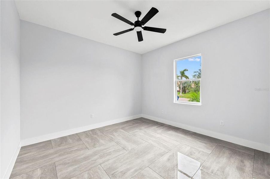 Spacious, unfurnished interior of a new home in , Palmetto (Image 40).