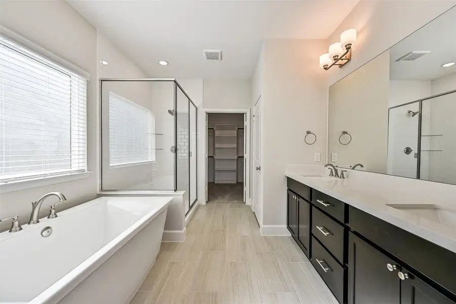 Furnished interior view inside a new home in Pearland Old Townsite, Pearland (Image 11).