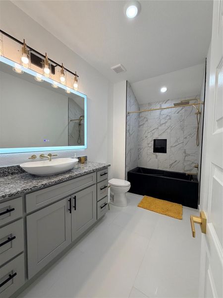 Furnished interior view inside a new home in , Houston (Image 8).