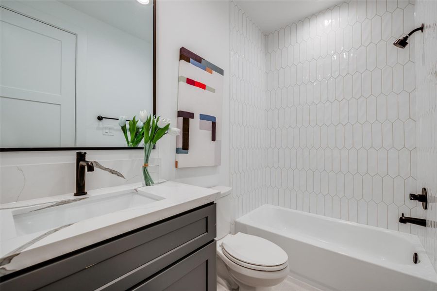 * ASK ABOUT CUSTOMIZATION OPTIONS DURING CONSTRUCTION ONLY* MAZZARINO MODEL HOME * PHOTOS MAY SHOW A SIMILAR FLOOR PLAN AND/OR UPGRADED/ALTERNATIVE FINISHES* Please use these photos as a guide* THIS IS AN ACTIVE CONSTRUCTION SITE, BUYERS MUST REQUEST APPOINTMENT TO BE ON PREMISES AT ALL TIMES.