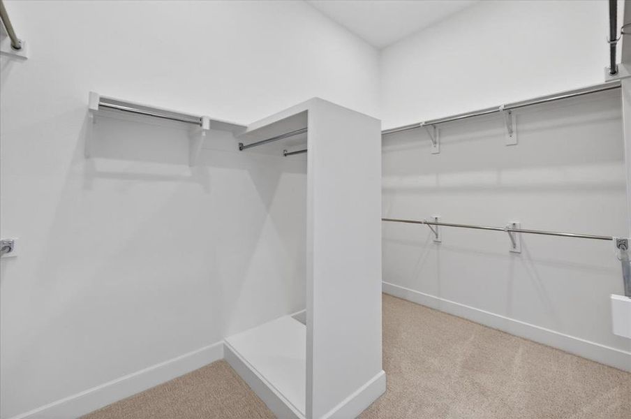 Spacious, unfurnished interior of a new home in Mustang Lakes, Celina (Image 21).