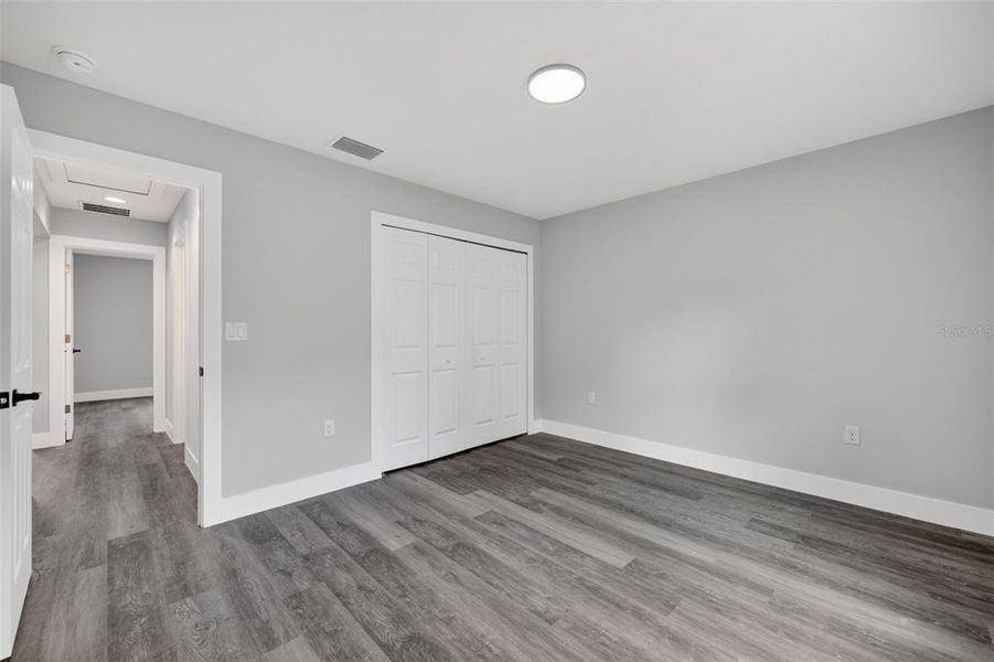Spacious, unfurnished interior of a new home in , Dunnellon (Image 30).
