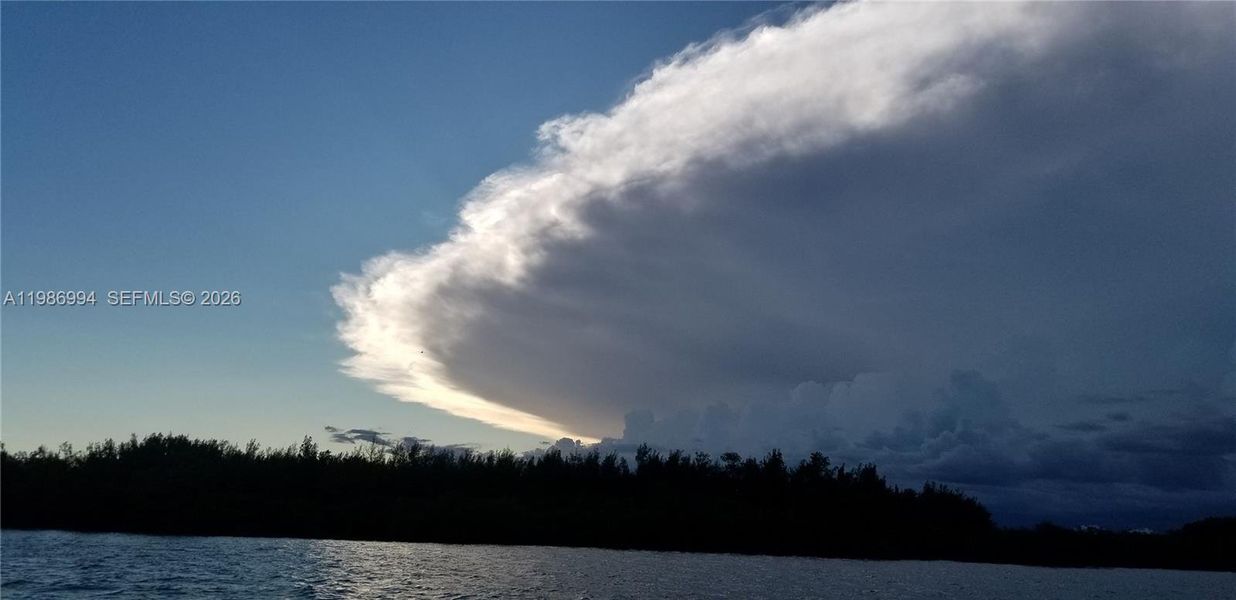 Natural landscape and outdoor views near in Sunny Isles Beach (Image 36). Natural landscape and outdoor views near in Sunny Isles Beach (Image 36).