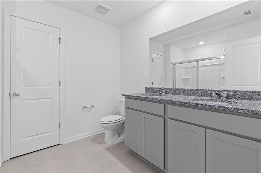 Furnished interior view inside a new home in Avery Ridge, Gainesville (Image 6). Furnished interior view inside a new home in Avery Ridge, Gainesville (Image 6).