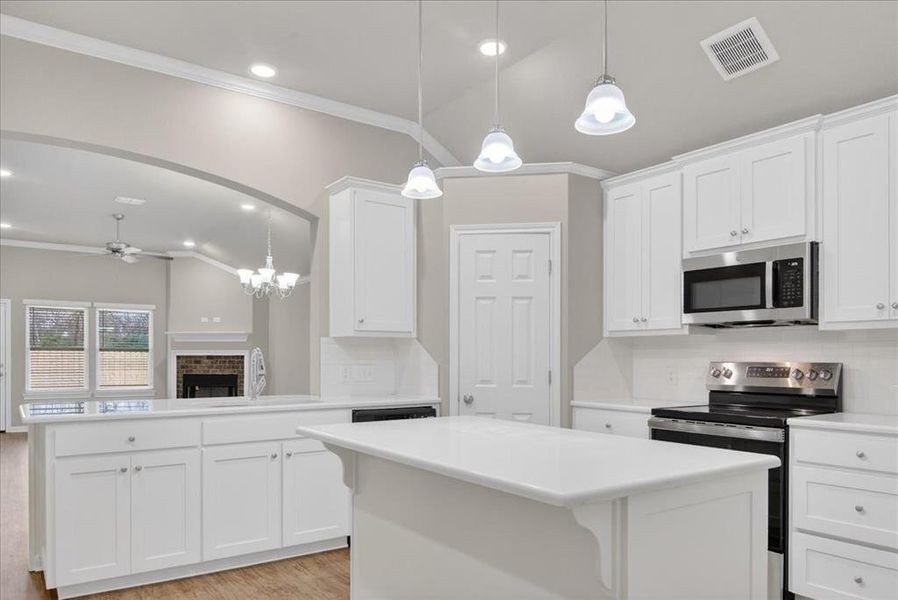 Furnished interior view inside a new home in , Waco (Image 10).