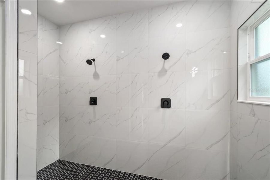 Close-up of interior finishes inside a home in , Citrus Springs (Image 21).