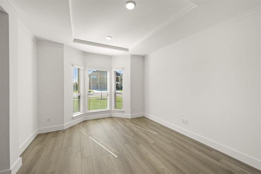 Spacious, unfurnished interior of a new home in Bear Creek, Cedar Hill (Image 20). Spacious, unfurnished interior of a new home in Bear Creek, Cedar Hill (Image 20).