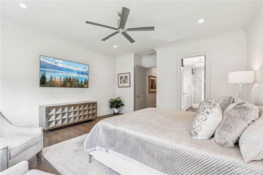 Furnished interior view inside a new home in , Alpharetta (Image 18).