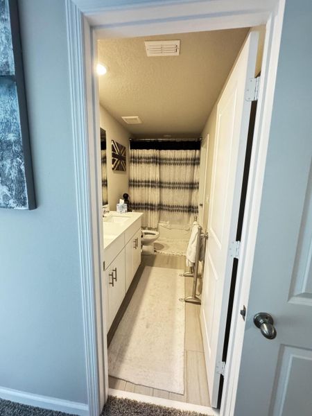 2nd bathroom