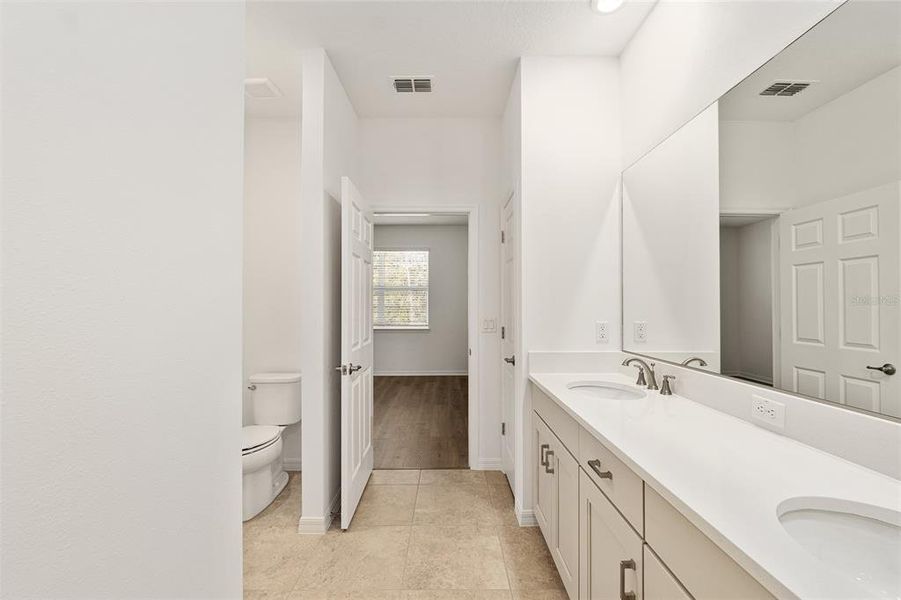 Furnished interior view inside a new home in , Ocala (Image 14).