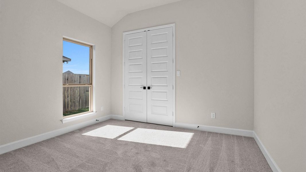 Spacious, unfurnished interior of a new home in , Manvel (Image 6).