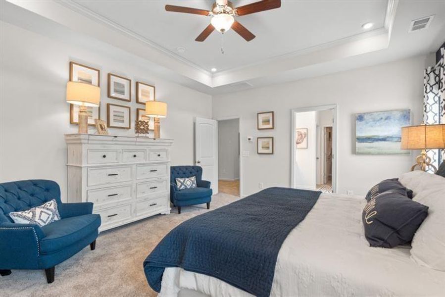 Furnished interior view inside a new home in Victoria Heights, Dallas (Image 36).