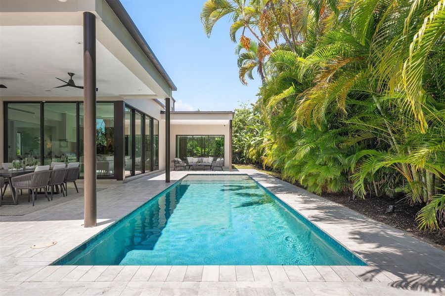 Exterior details and patio area of a home in , Fort Lauderdale (Image 29).