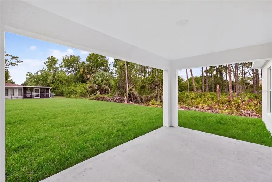 Exterior details and patio area of a home in , Port Charlotte (Image 3).