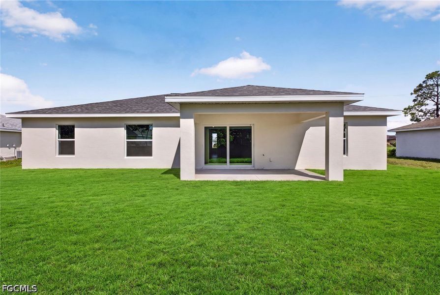 Exterior details and patio area of a home in Cape Coral, Cape Coral (Image 21). Exterior details and patio area of a home in Cape Coral, Cape Coral (Image 21).