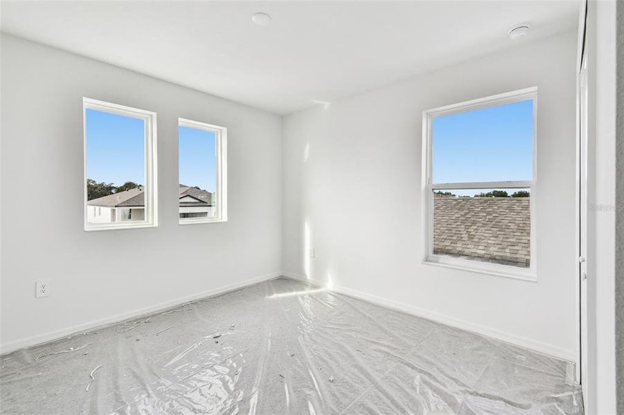 Spacious, unfurnished interior of a new home in Southpointe, Palmetto (Image 13).
