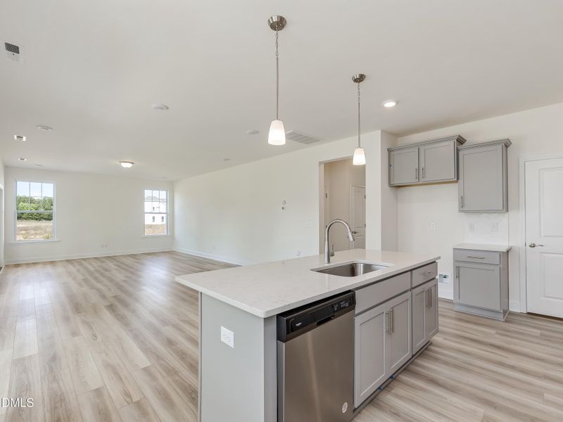 Kitchen - Family Room Kitchen - Family Room