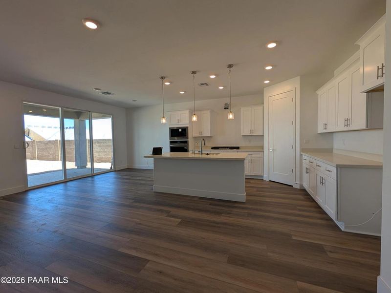 Spacious, unfurnished interior of a new home in South Ranch Western Collection, Prescott (Image 3).