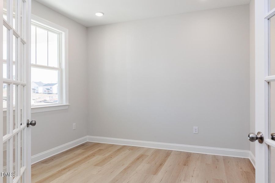 MAG SF-207-QMI-Voyageur (25) MAG SF-207-QMI-Voyageur (25)