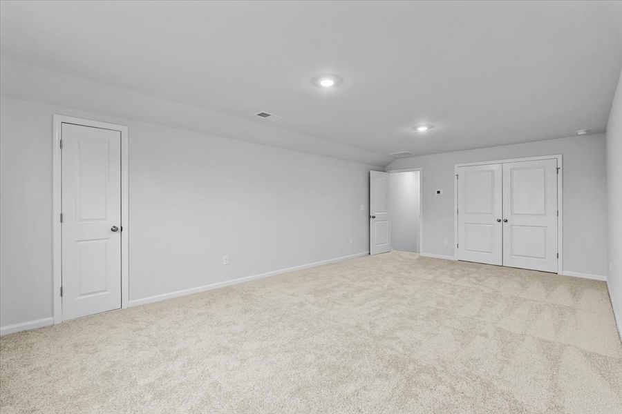 Spacious, unfurnished interior of a new home in Fieldstone, Lexington (Image 40). Spacious, unfurnished interior of a new home in Fieldstone, Lexington (Image 40).