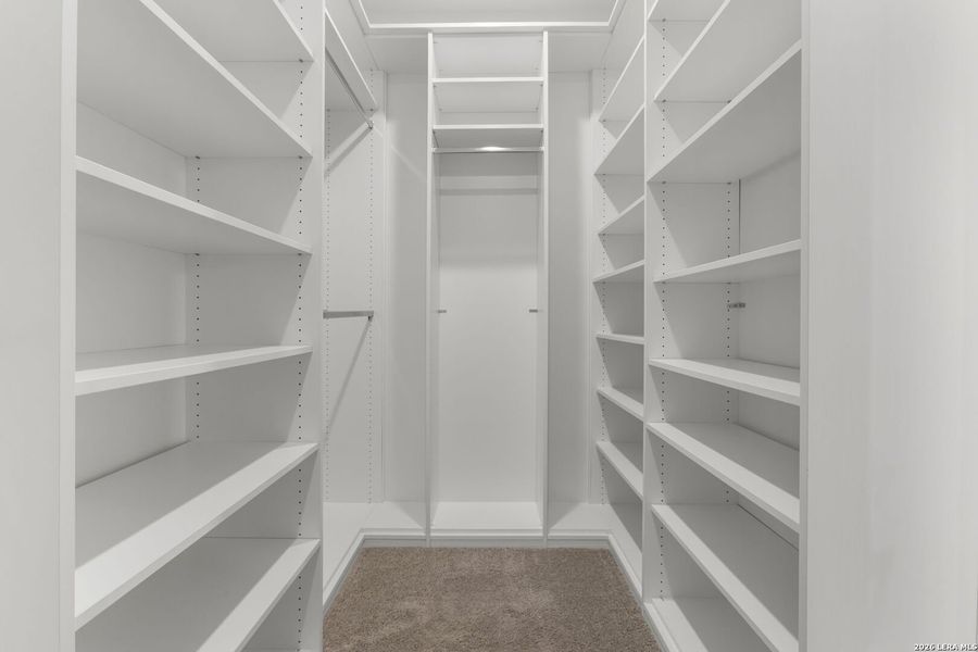 Spacious, unfurnished interior of a new home in Esperanza, Boerne (Image 53).