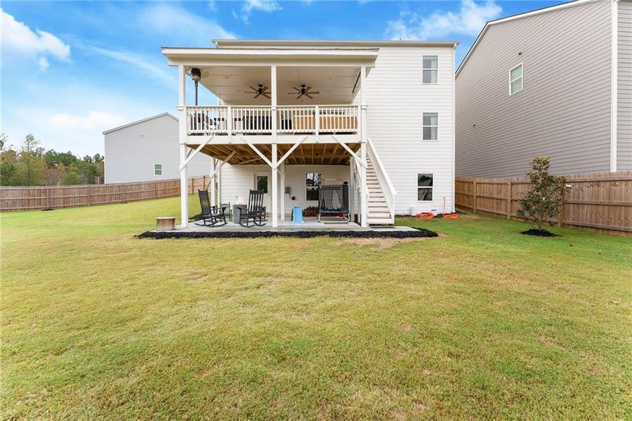 Exterior details and patio area of a home in , Dawsonville (Image 3).