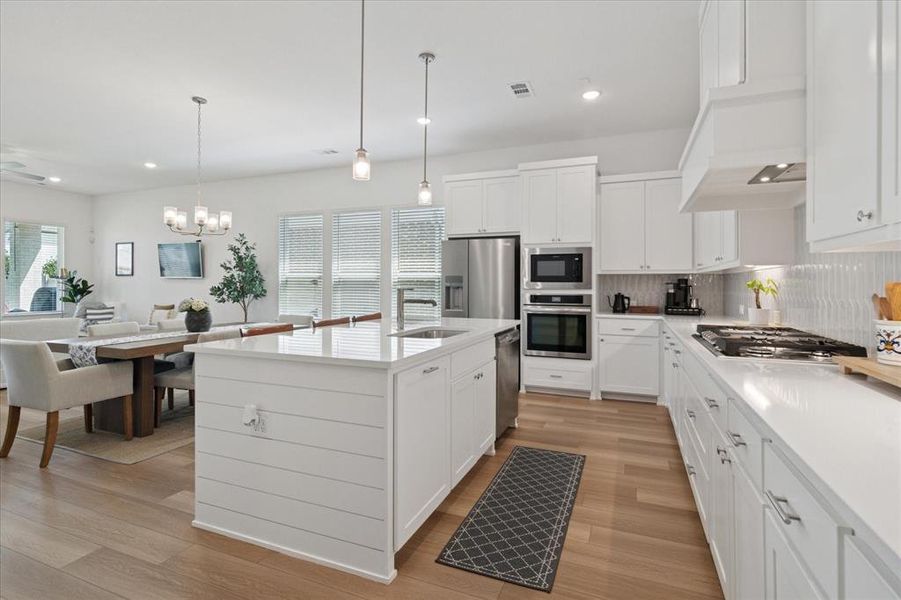 Furnished interior view inside a new home in Painted Tree - South, McKinney (Image 29). Furnished interior view inside a new home in Painted Tree - South, McKinney (Image 29).