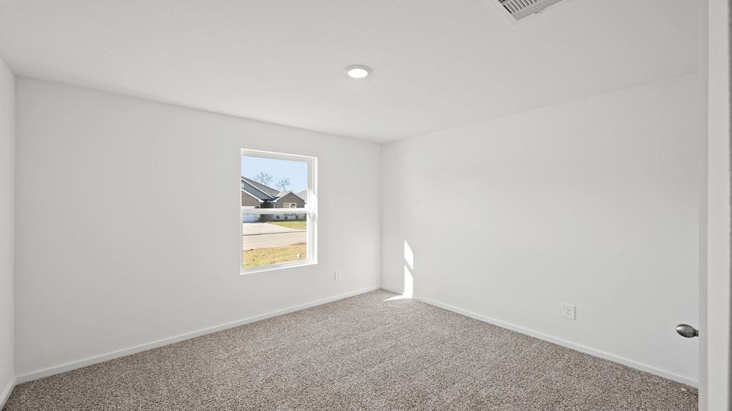 Spacious, unfurnished interior of a new home in Westward Pointe, Sealy (Image 8).