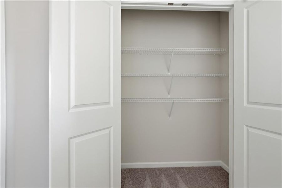 Spacious, unfurnished interior of a new home in , Jefferson (Image 27).