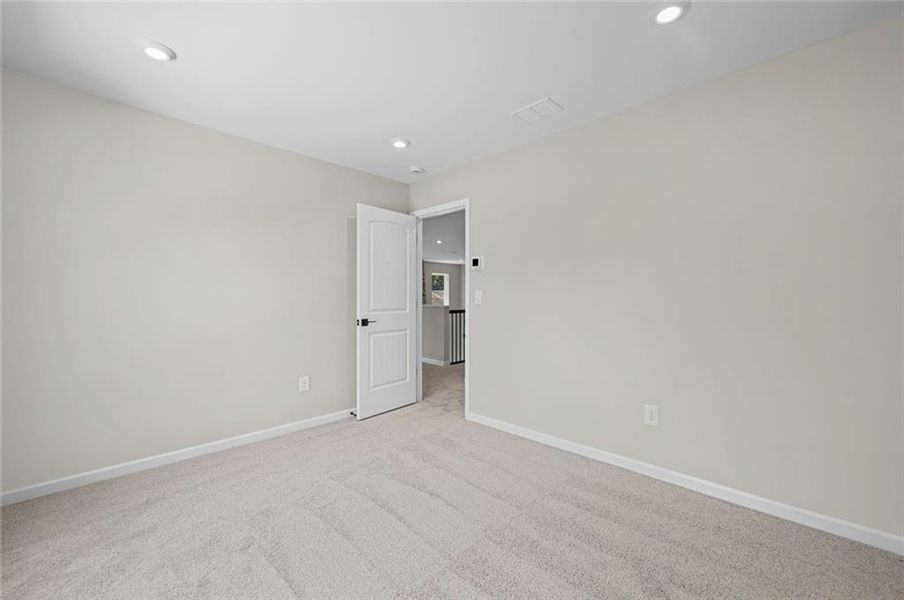 Spacious, unfurnished interior of a new home in Easton Park, Dallas (Image 36).