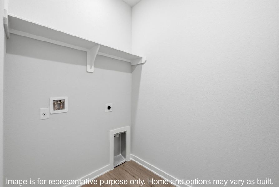 Spacious, unfurnished interior of a new home in Heartland at Vintage Farms, Brenham (Image 8).
