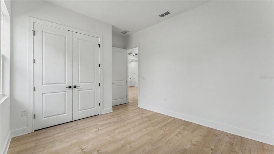 Spacious, unfurnished interior of a new home in , Davenport (Image 28).