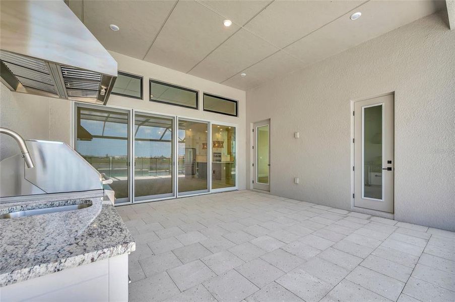 Exterior details and patio area of a home in Palmera Wellen Park – Executive Series, Venice (Image 26). Exterior details and patio area of a home in Palmera Wellen Park – Executive Series, Venice (Image 26).