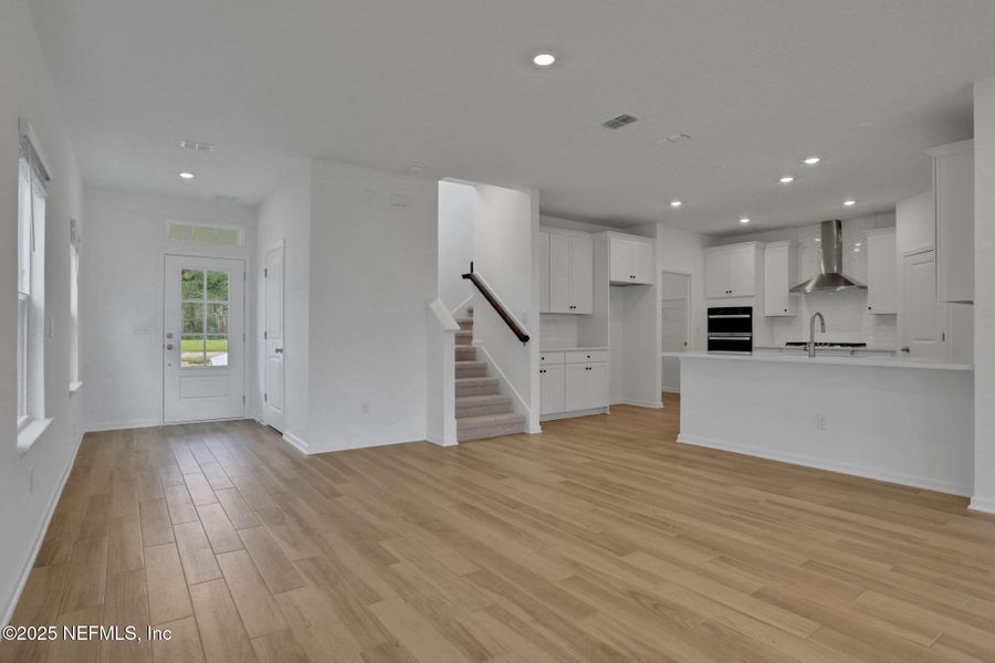 Spacious, unfurnished interior of a new home in TrailMark, St. Augustine (Image 35).