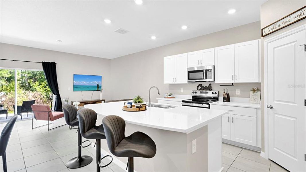 Furnished interior view inside a new home in , Kissimmee (Image 7).