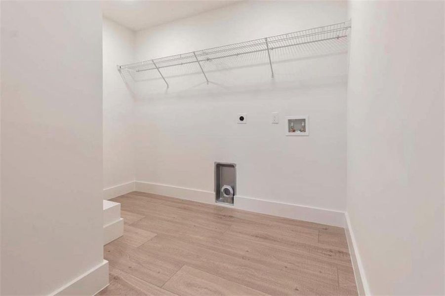 Spacious, unfurnished interior of a new home in , Lawrenceville (Image 22).