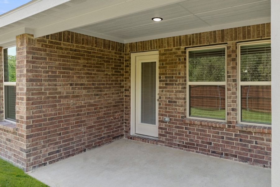 Front exterior of a new home in ValleyBrooke, Mesquite, TX, highlighting curb appeal (Image 28). Front exterior of a new home in ValleyBrooke, Mesquite, TX, highlighting curb appeal (Image 28).
