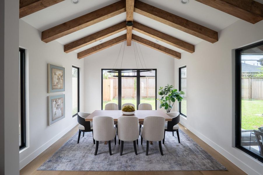 Community amenities in , Houston (Image 32).