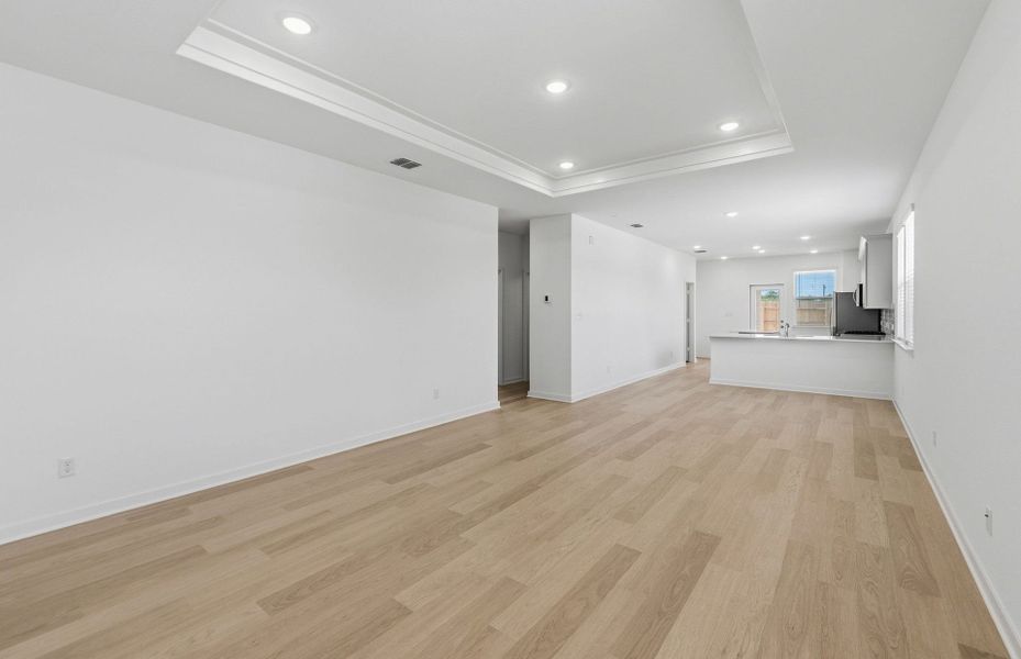 Spacious, unfurnished interior of a new home in Sunfield, Buda (Image 40). Spacious, unfurnished interior of a new home in Sunfield, Buda (Image 40).