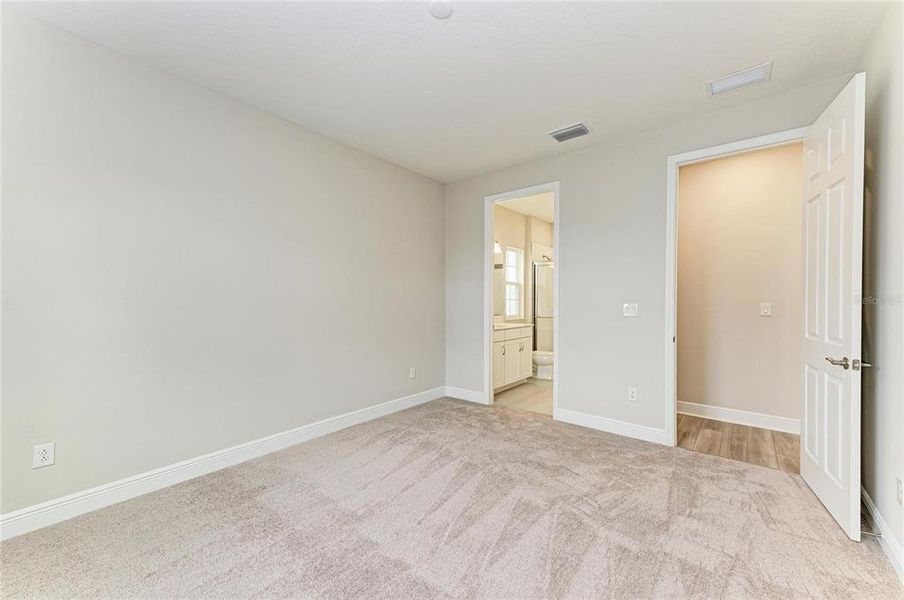 Spacious, unfurnished interior of a new home in Star Farms at Lakewood Ranch, Lakewood Ranch (Image 26).