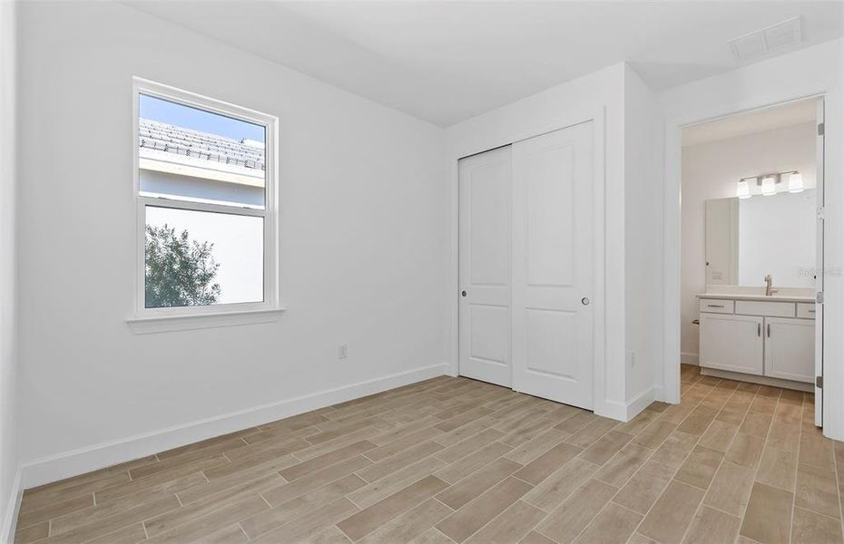 Spacious, unfurnished interior of a new home in Shores at Stillwater, Englewood (Image 20).