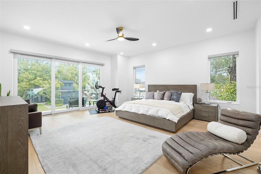 Furnished interior view inside a new home in , Tampa (Image 37).
