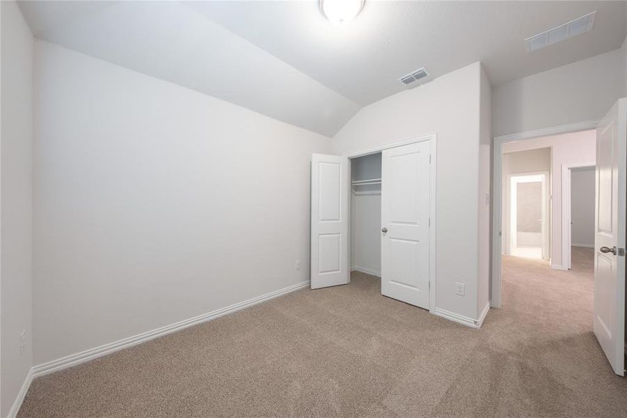 Spacious, unfurnished interior of a new home in Lake Pointe: Lake Pointe at Paloma Creek, Little Elm (Image 23). Spacious, unfurnished interior of a new home in Lake Pointe: Lake Pointe at Paloma Creek, Little Elm (Image 23).